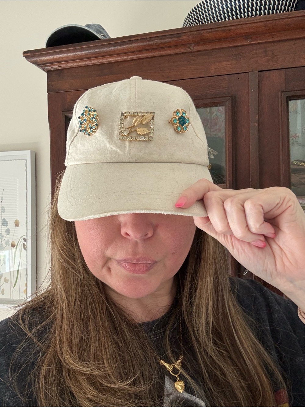 Embellished Cream Baseball Cap with Gold Accents